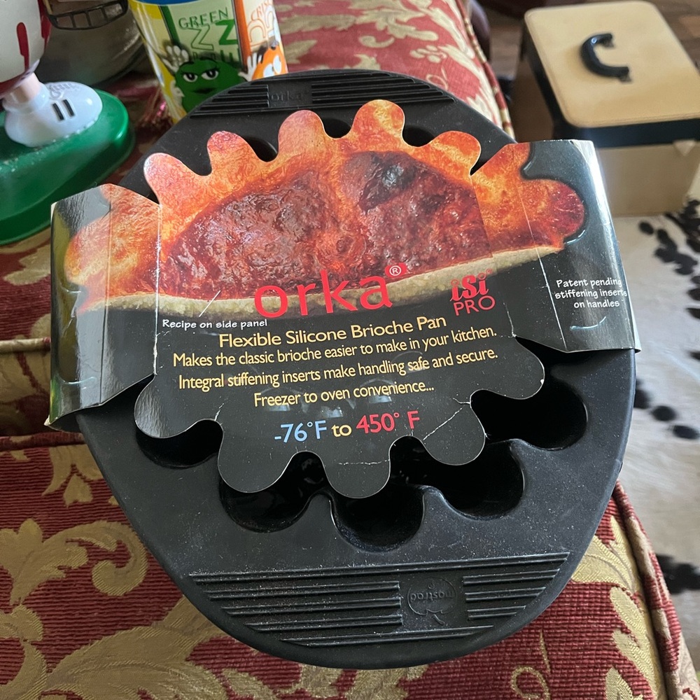 Orla silicone pan